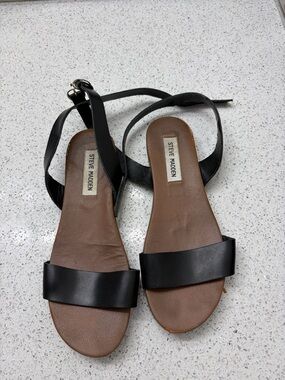 Steve Madden Black Leather Strap Flat Sandals